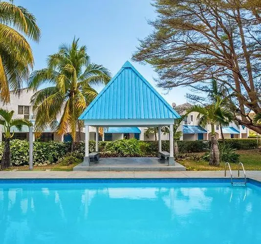Bungalow 3 Bedrooms, Garden, Beach