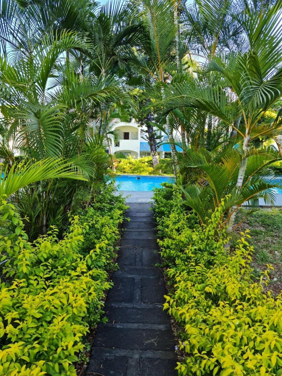 3 Bedrooms, Garden, *