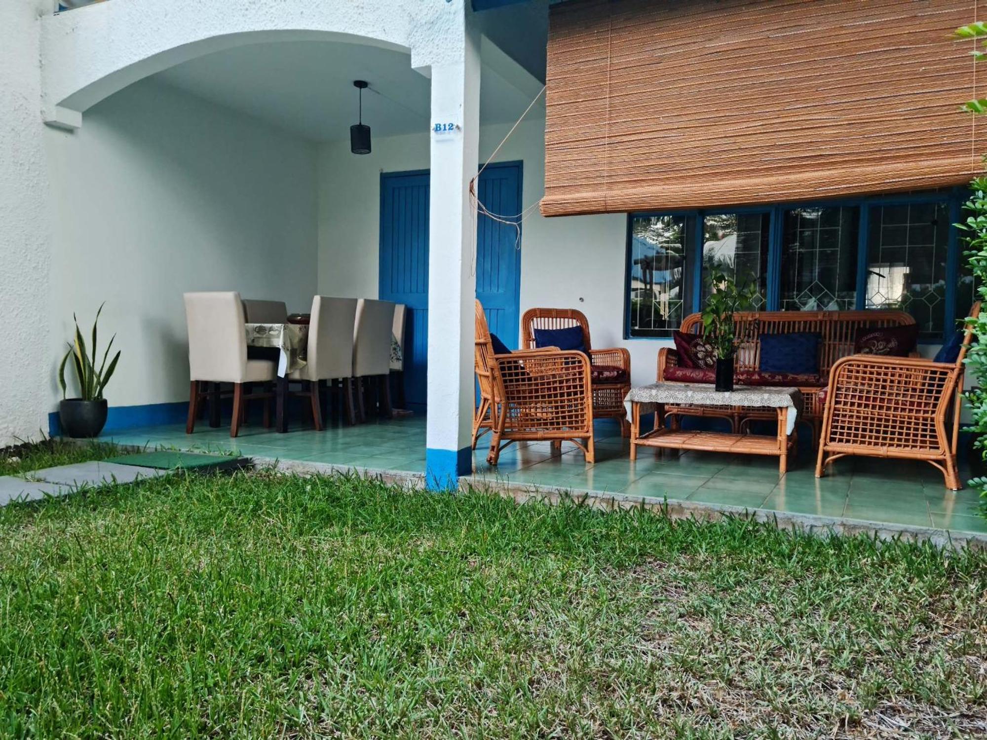 3 Bedrooms, Garden, Apartment *